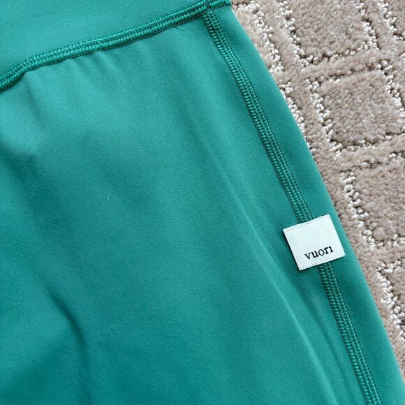 Vuori Green Leggings - Picture 5 of 7